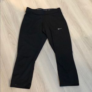 Black cropped Nike leggings!